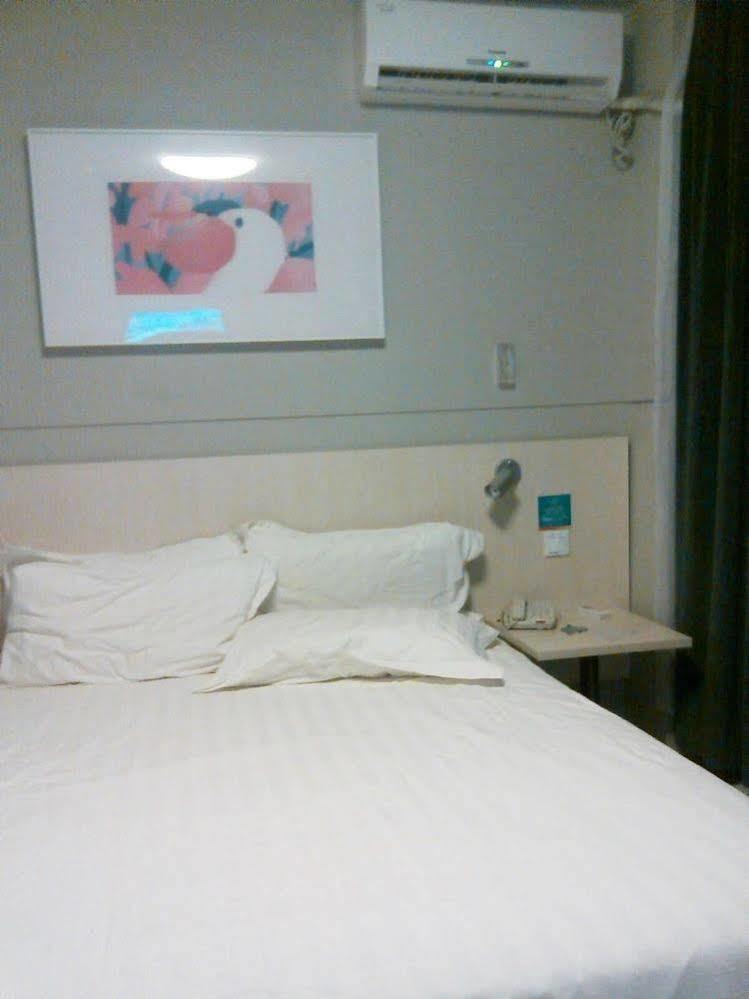 Jinjiang Binzhou Huanghe 4Th Road Hotell Exteriör bild