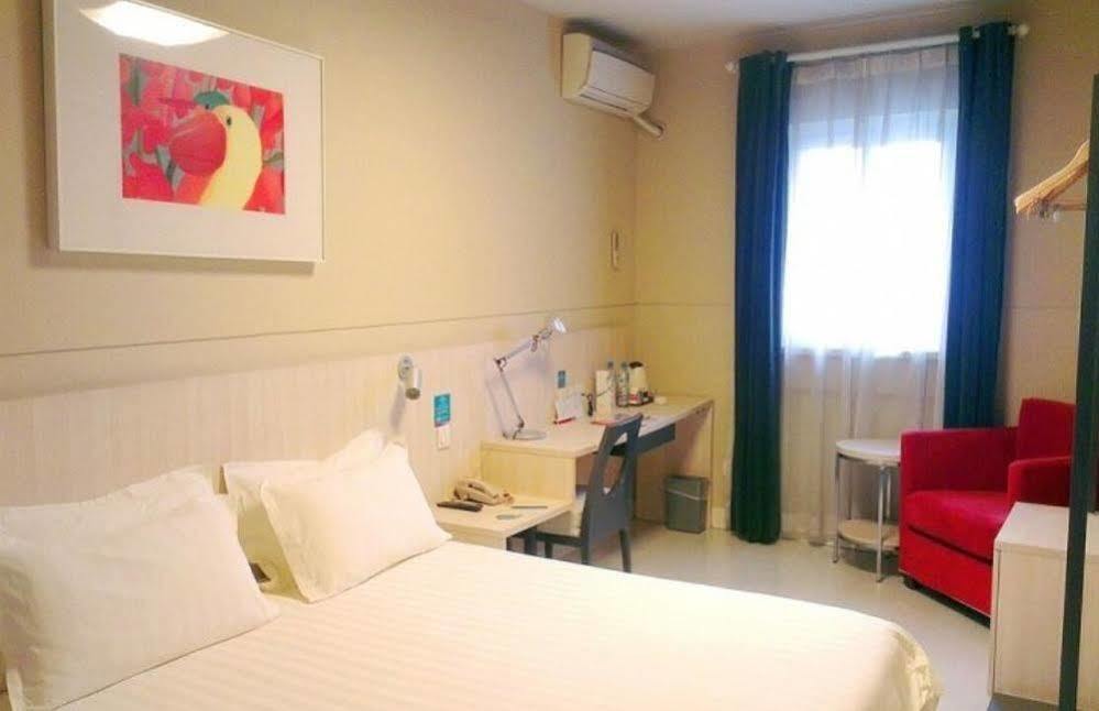 Jinjiang Binzhou Huanghe 4Th Road Hotell Exteriör bild
