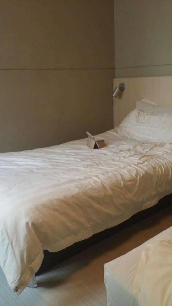 Jinjiang Binzhou Huanghe 4Th Road Hotell Exteriör bild